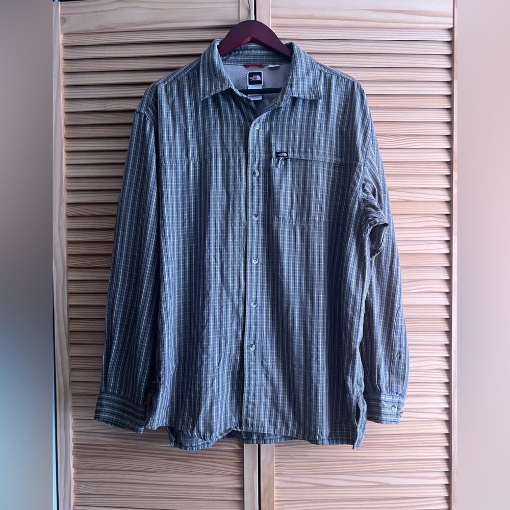 The North Face Travel Shirt in Green and Blue Subtle Plaid Size Large